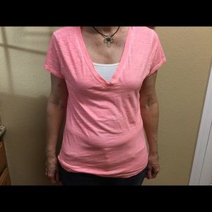 Short sleeved v-neck t-shirt